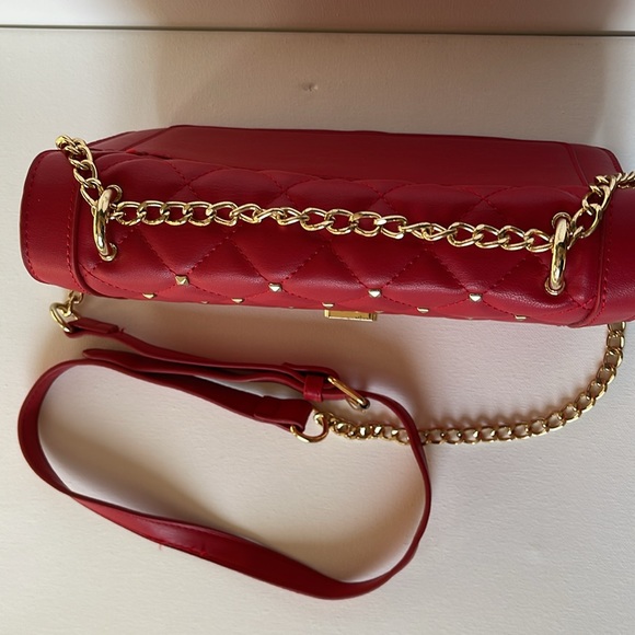 LIKE NEW RED BADGLEY MISCHKA GOLD STUDDED QUILTED CROSSBODY OR SHOULDER BAG - Picture 6 of 12